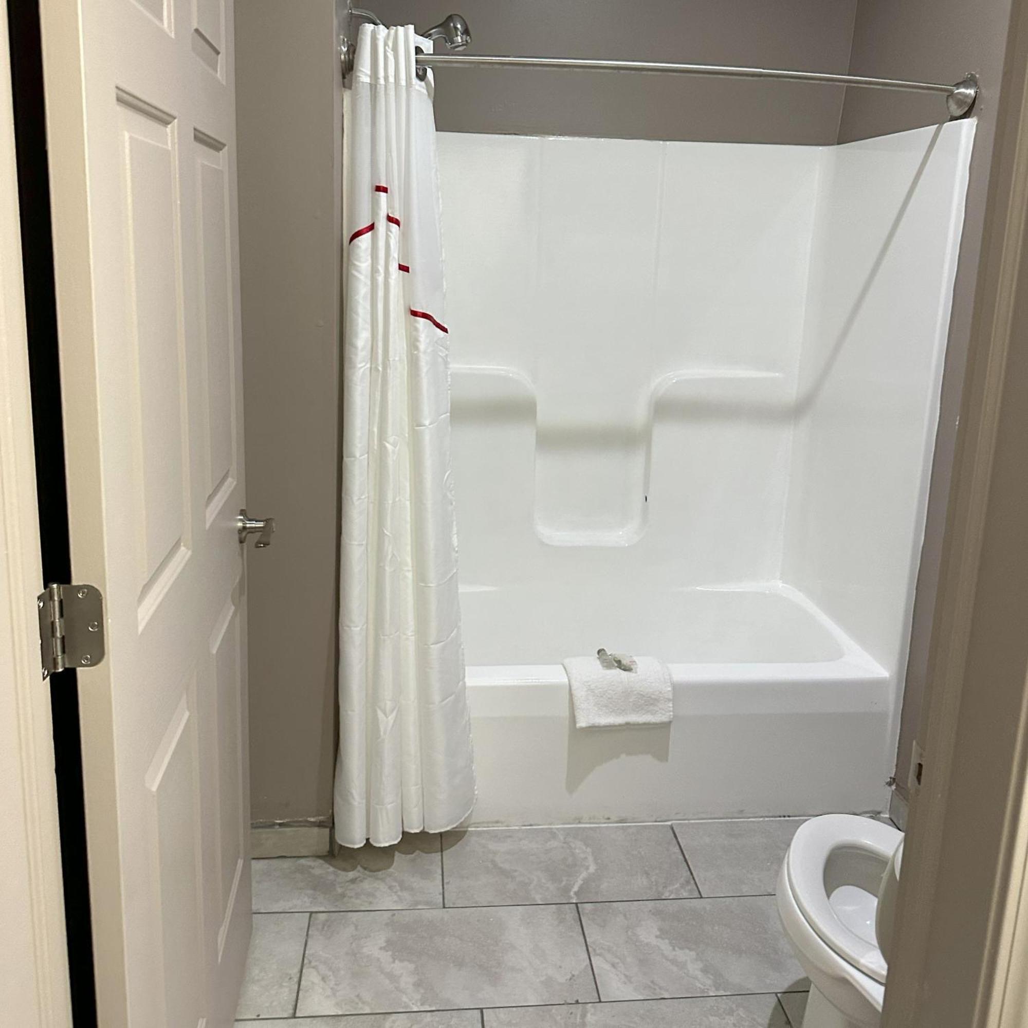 Red Roof Inn & Suites Lake Orion / Auburn Hills Dış mekan fotoğraf